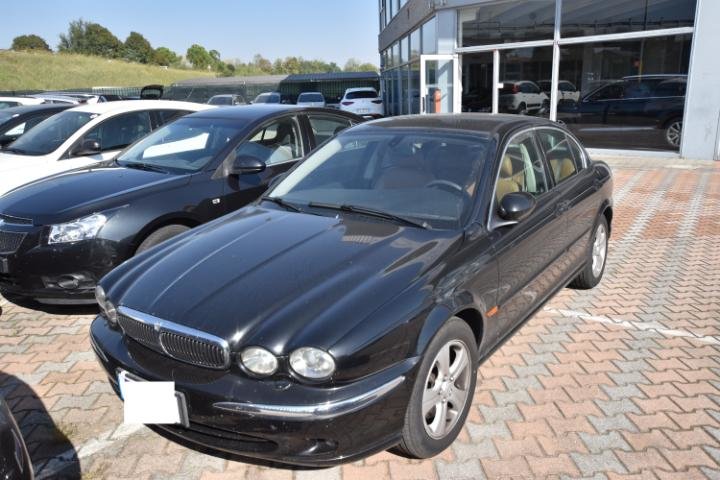 Jaguar X-Type